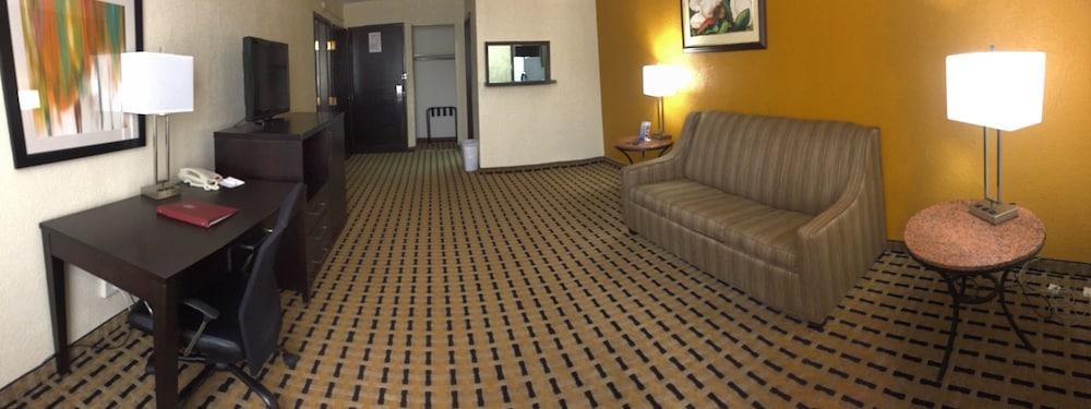 Hotel Clarion Pointe Lake Jackson Esterno foto