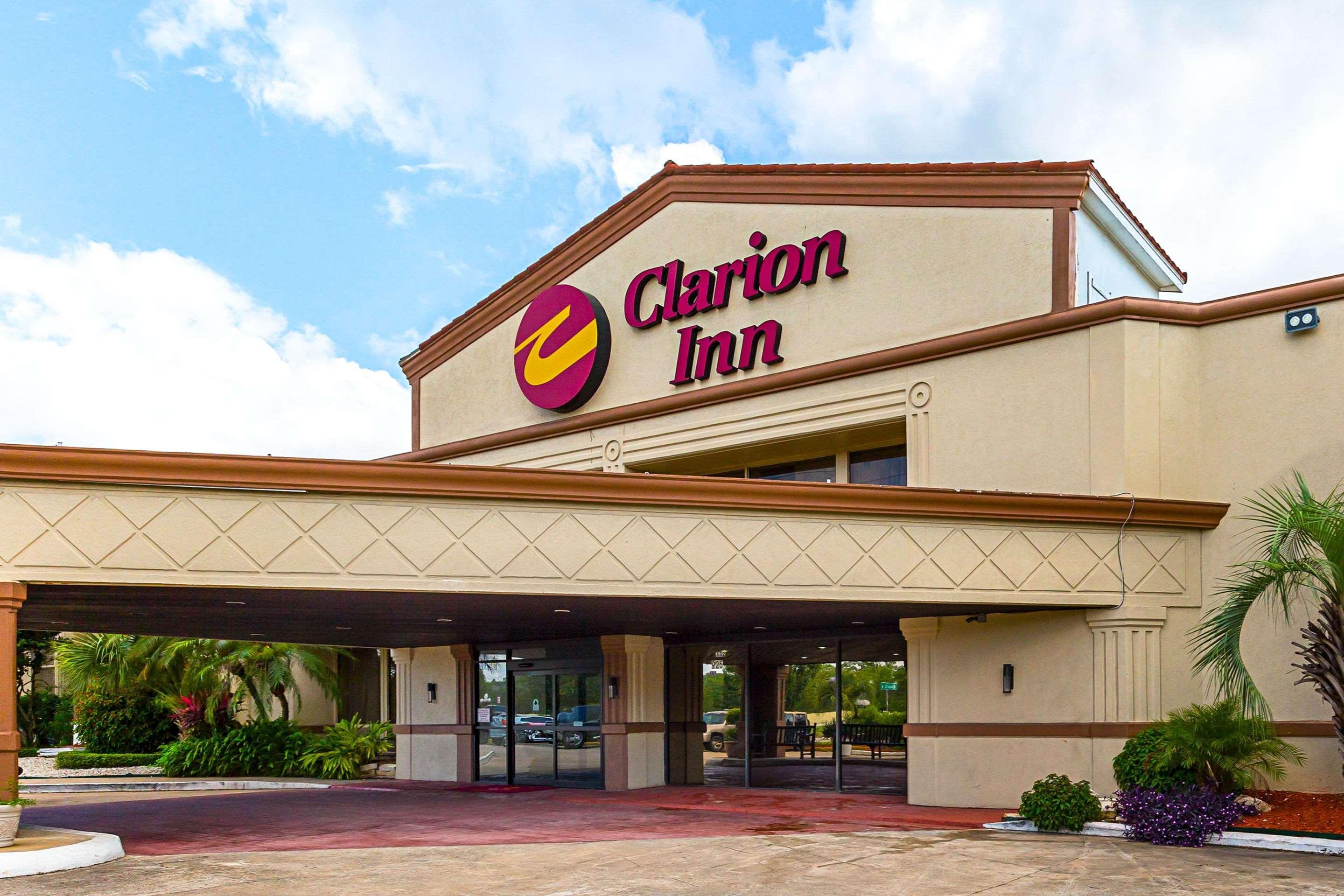 Hotel Clarion Pointe Lake Jackson Esterno foto