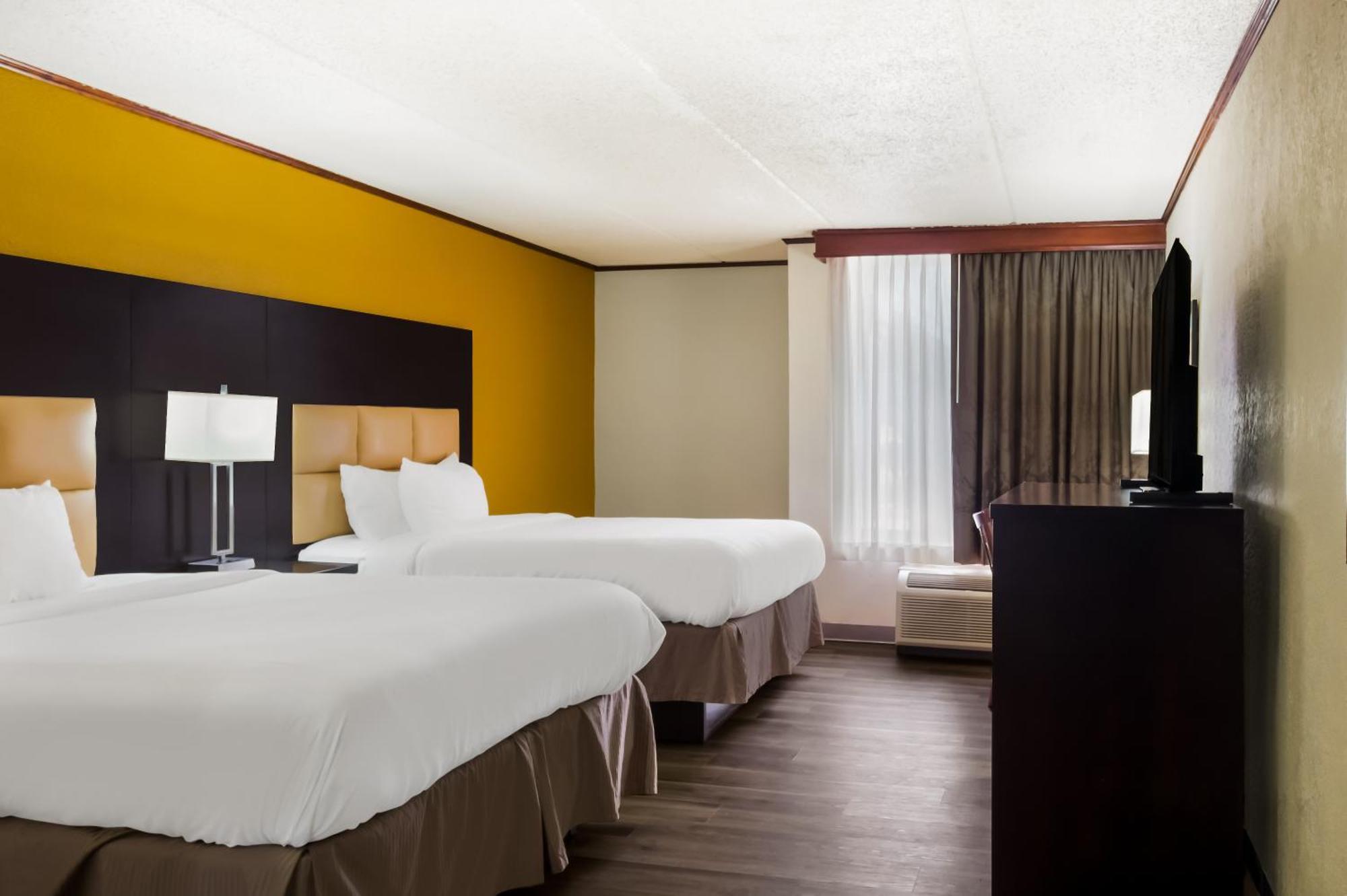 Hotel Clarion Pointe Lake Jackson Esterno foto