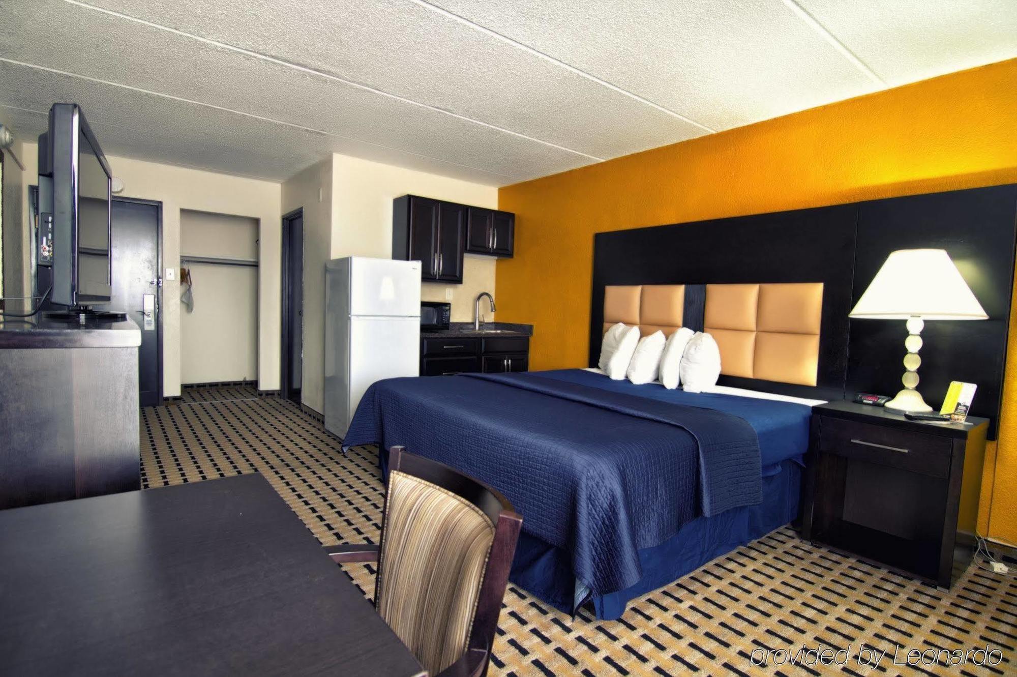 Hotel Clarion Pointe Lake Jackson Esterno foto